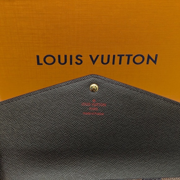 Louis Vuitton Brown Checkered Wallet - Picture 11 of 14